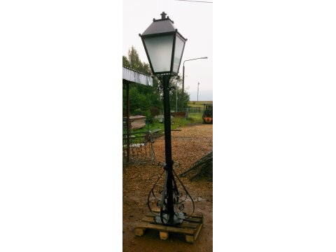 Lampa - latarnia kuta ogrodowa LK15