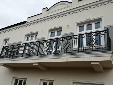 Balustrada balkonowa z metalu